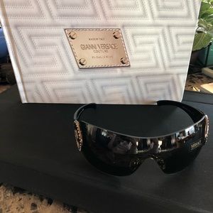 versace wrap around sunglasses